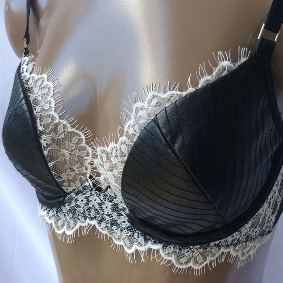 Nothing - Picture 3 of 16